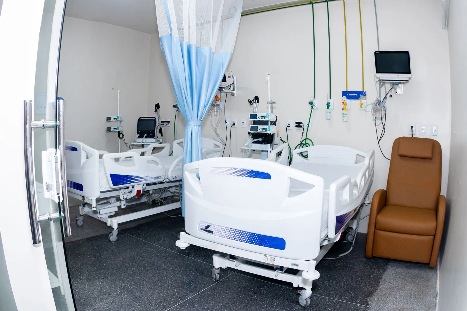 governo do estado entrega dez novos leitos de uti pediatrica ao hospital amparo de maria