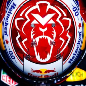 capacete de max verstappen red