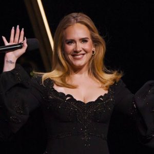 Após cinco anos, Adele volta ao estúdio para produzir músicas inéditas, diz jornal