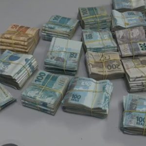 servidor da educa o de aracaju flagrado com r 240 mil sem or 20260625