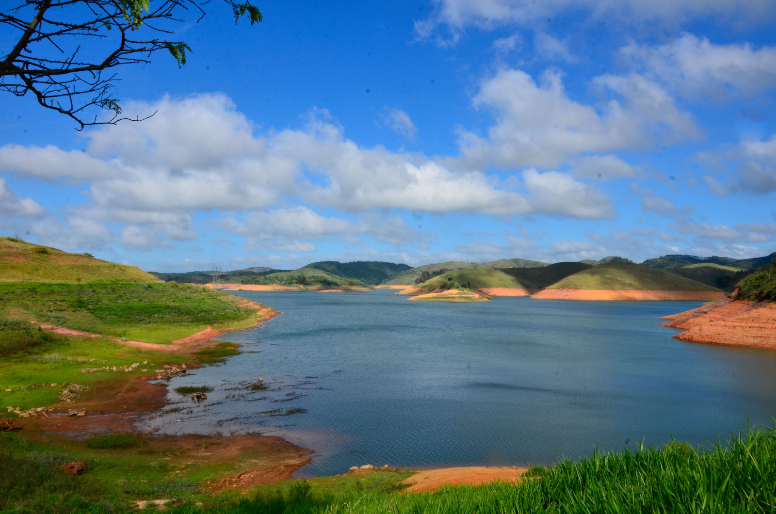 europeus trocam praias lotadas por rios e lagos para fugir d 20260715