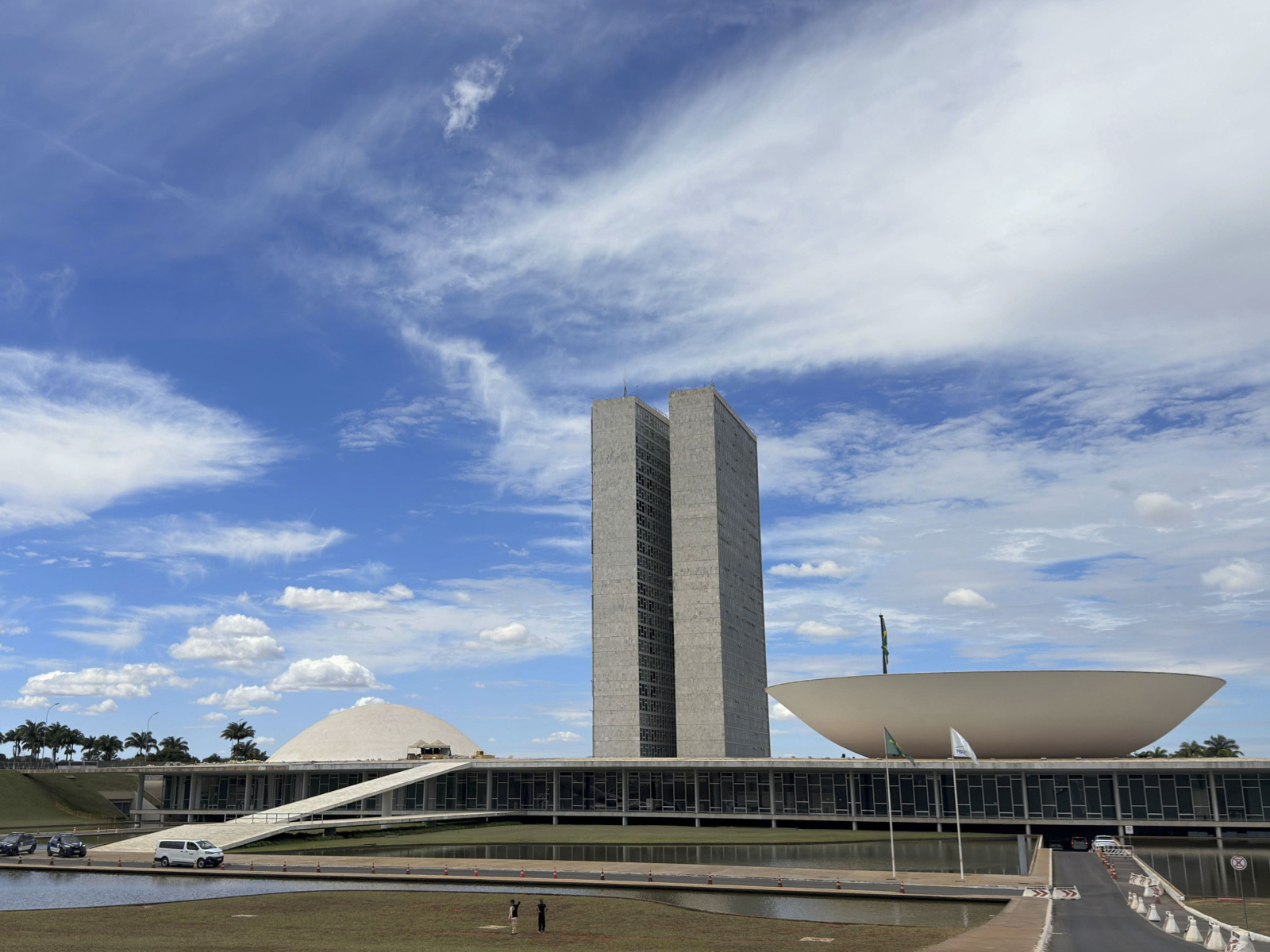 Congresso instala comissão para derrubar taxa sobre compras de até US$ 50