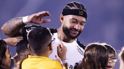 Corinthians busca aval interno antes de renovar com Memphis