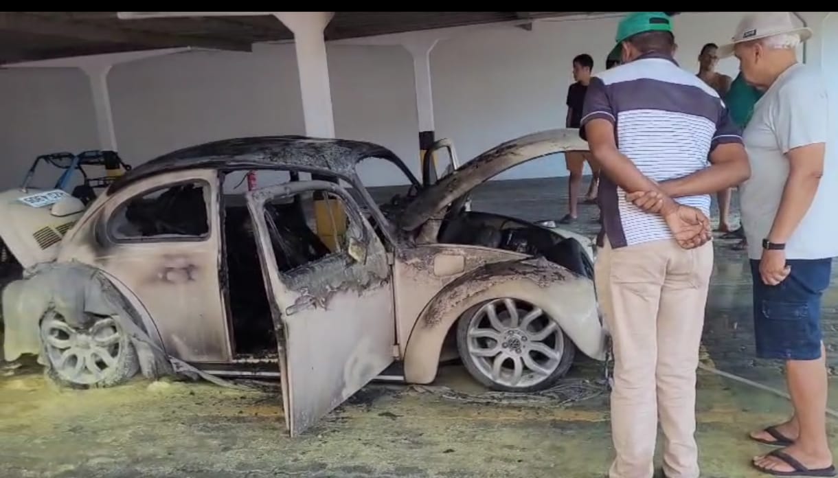 Explosão em Fusca mobiliza bombeiros em condomínio de Aracaju