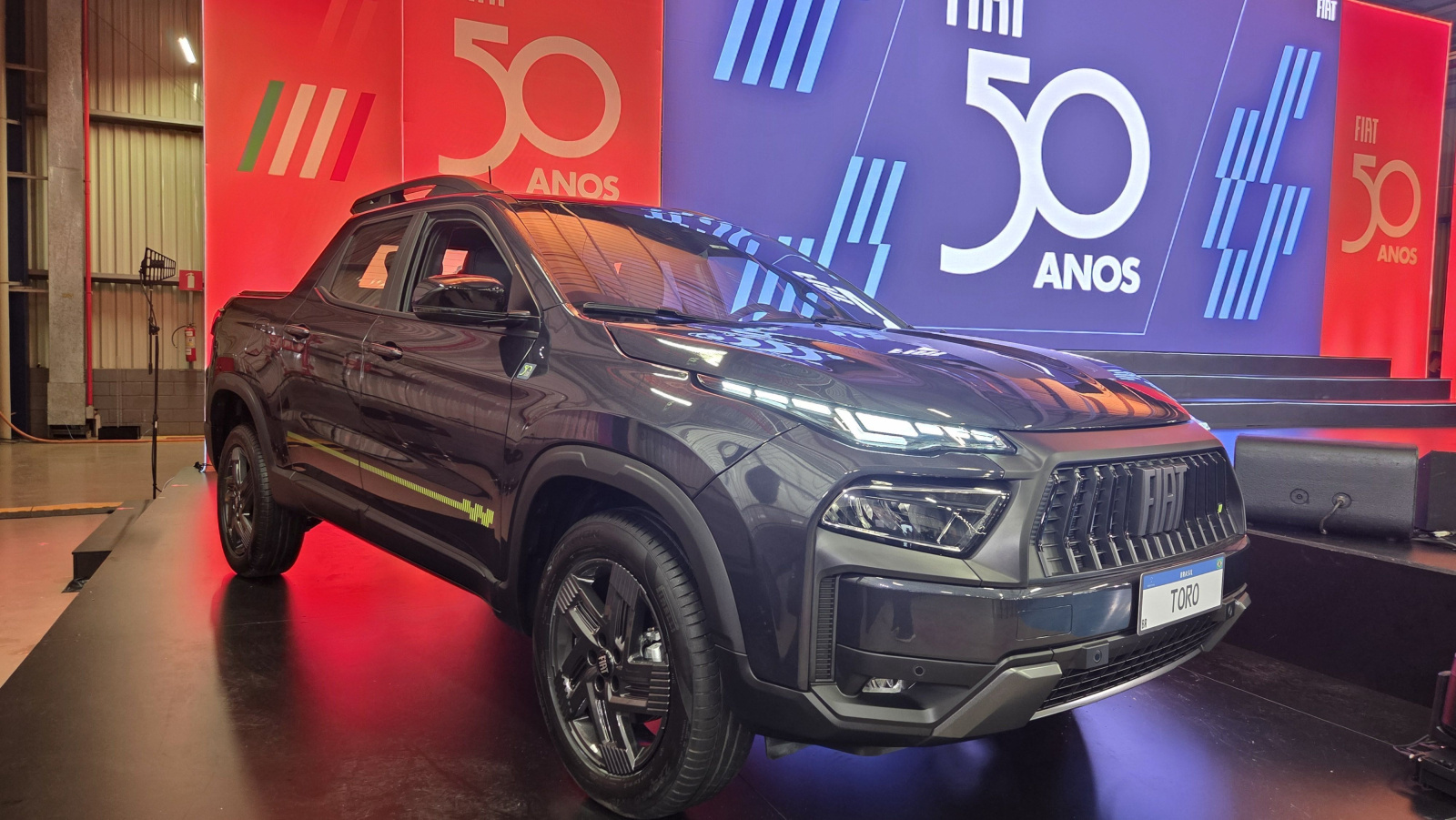 Fiat lança Toro híbrida de R$ 202 mil para celebrar 50 anos no Brasil