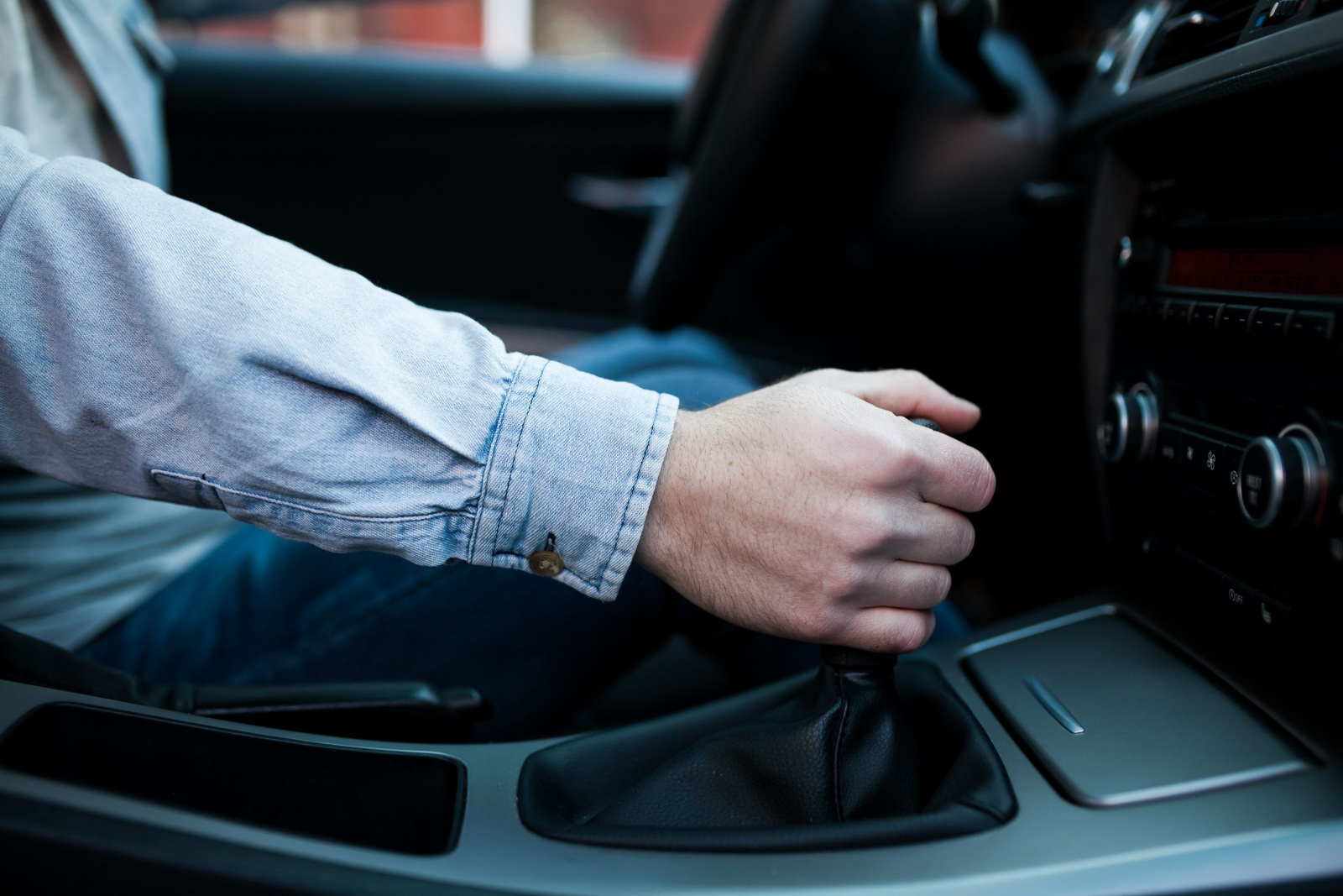 Hábitos ao volante elevam gastos e aceleram o desgaste do carro