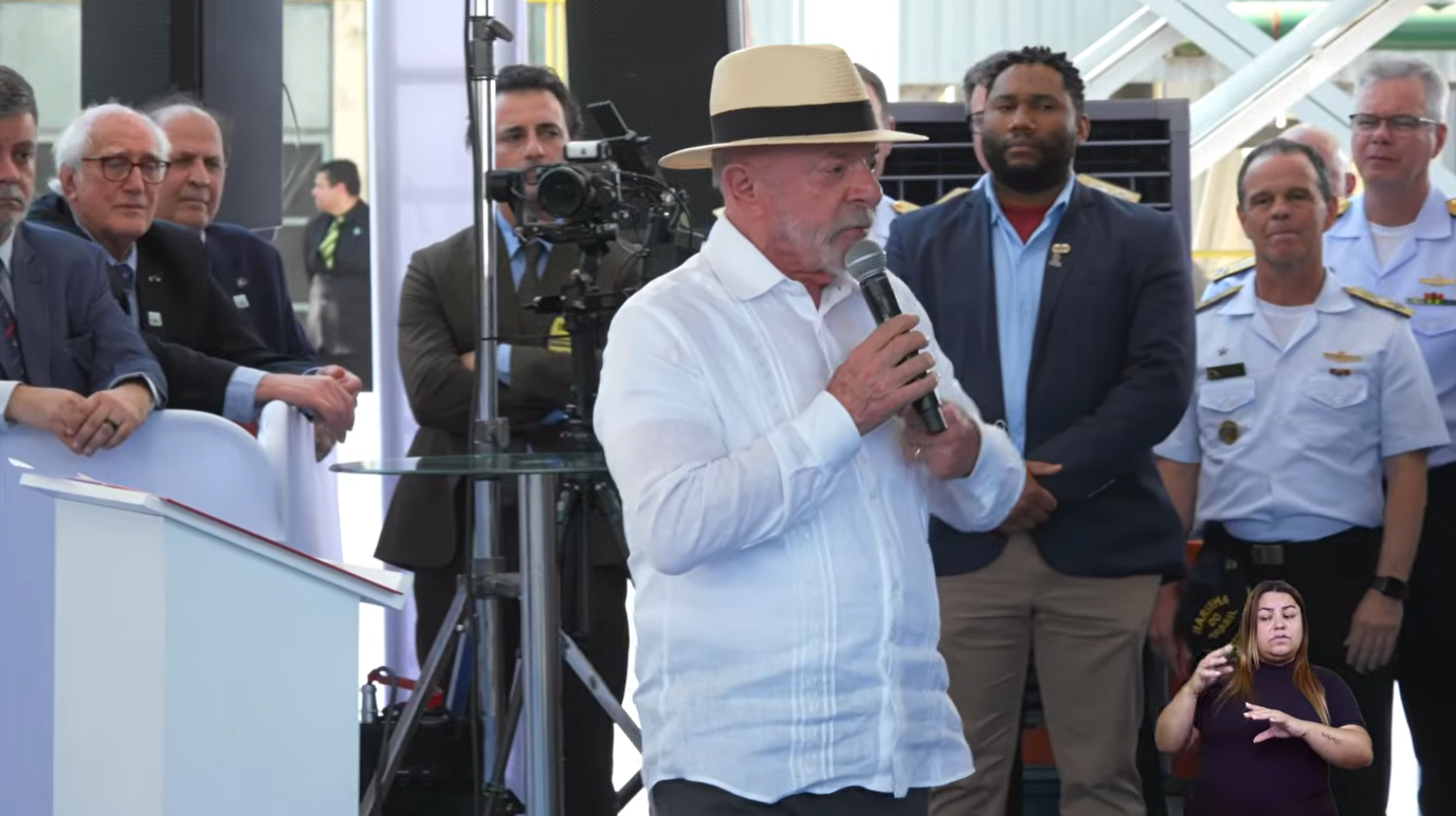 Lula prioriza verba para reator de submarino nuclear no próximo Orçamento
