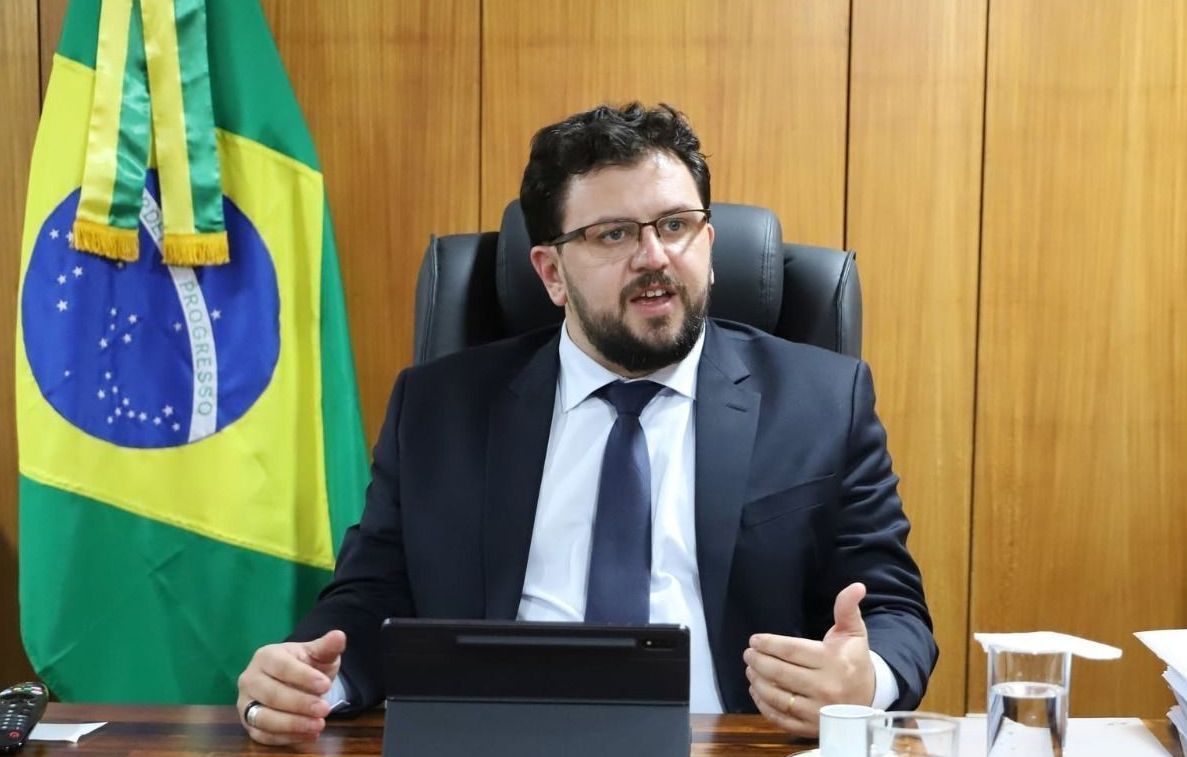 PF apura contrato de cannabis ligado a ex-assessor de Lula