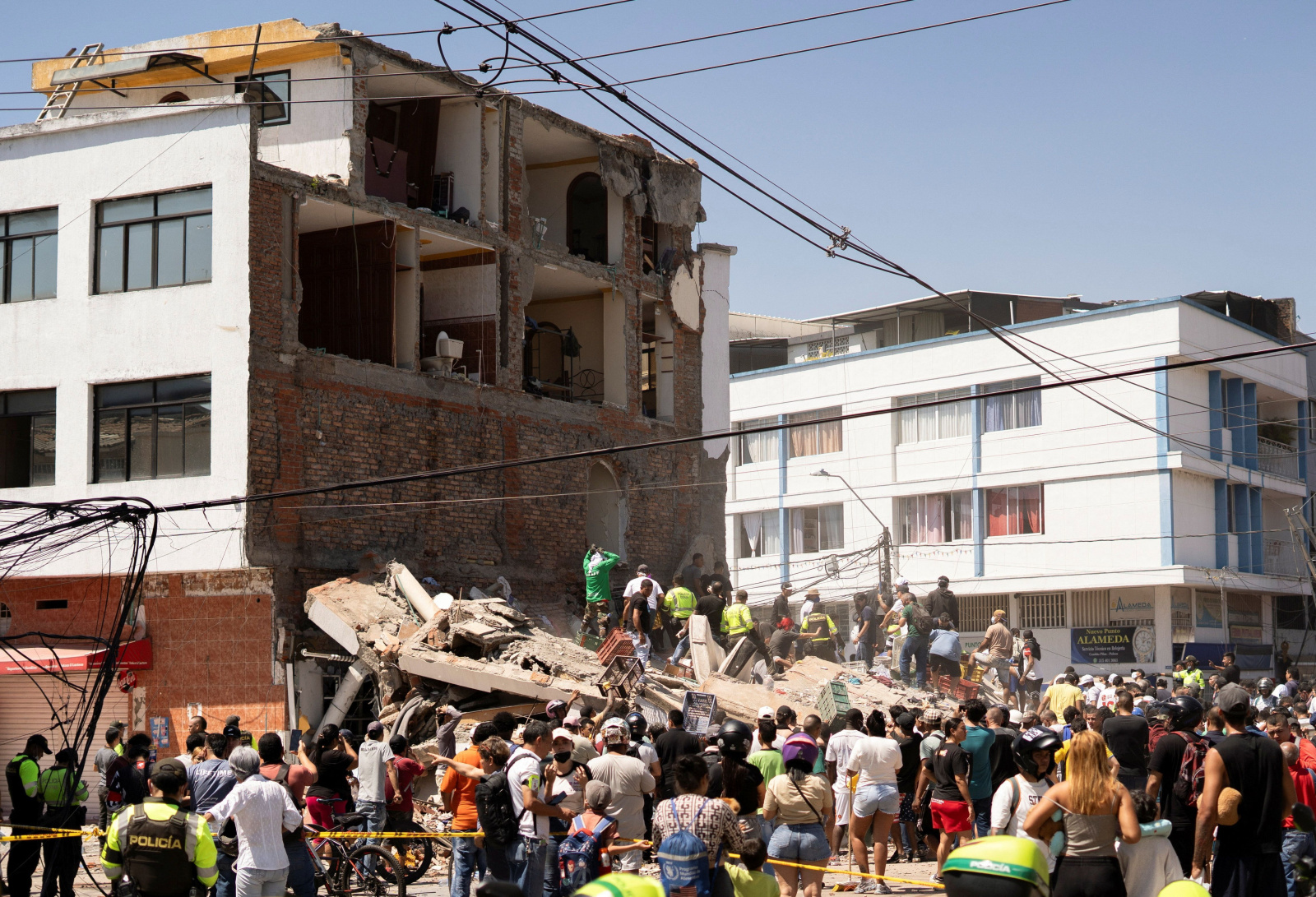 Terremoto na Colômbia deixa 111 mortos e expõe risco regional