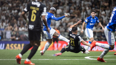 Atlético-MG vira sobre o Cruzeiro e garante vaga na semifinal da Copa do Brasil