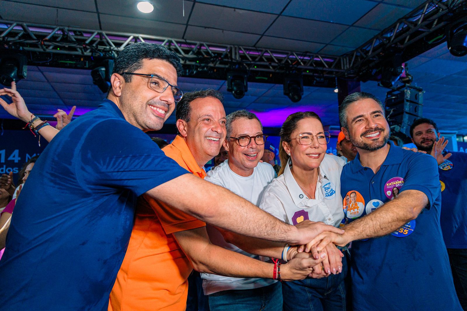 Governador Fábio Mitidieri e a deputada federal Delegada Katarina em ato de campanha em Aracaju