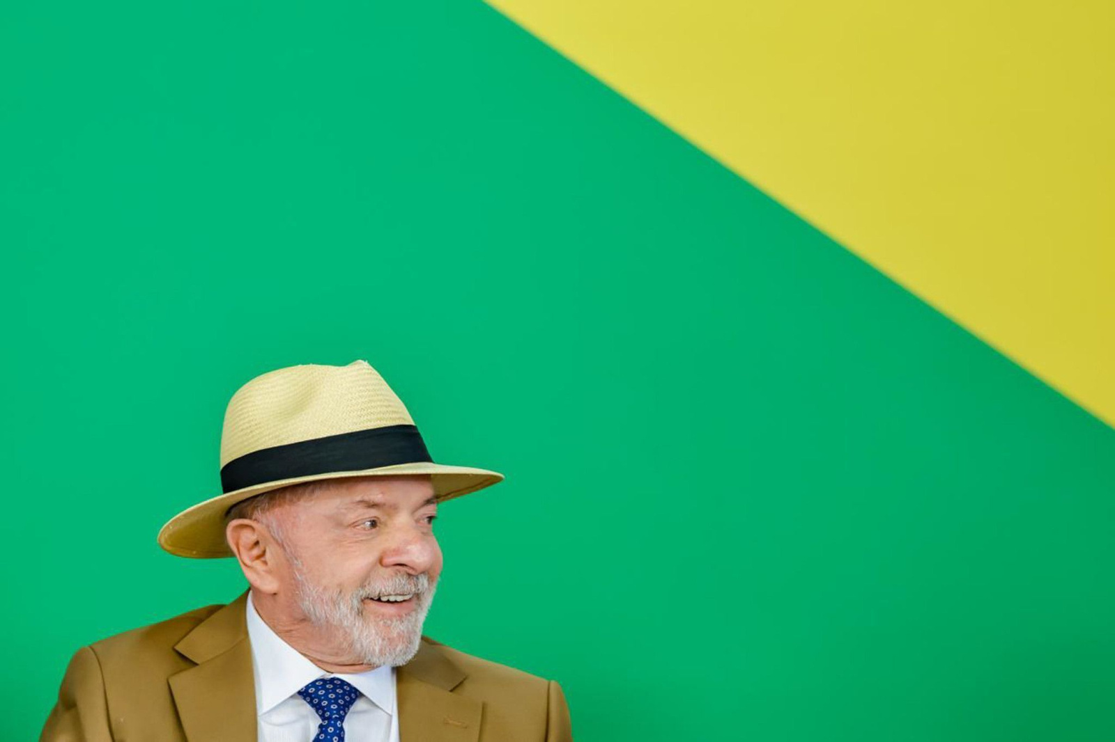 Lula ouve empresários sobre ajuste fiscal e juros no Alvorada